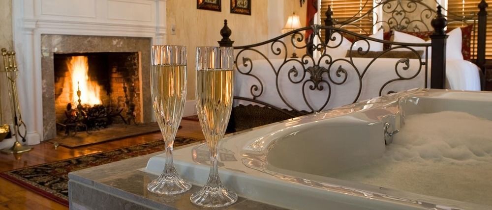 Historic Jacob Hill Inn Seekonk Extérieur photo